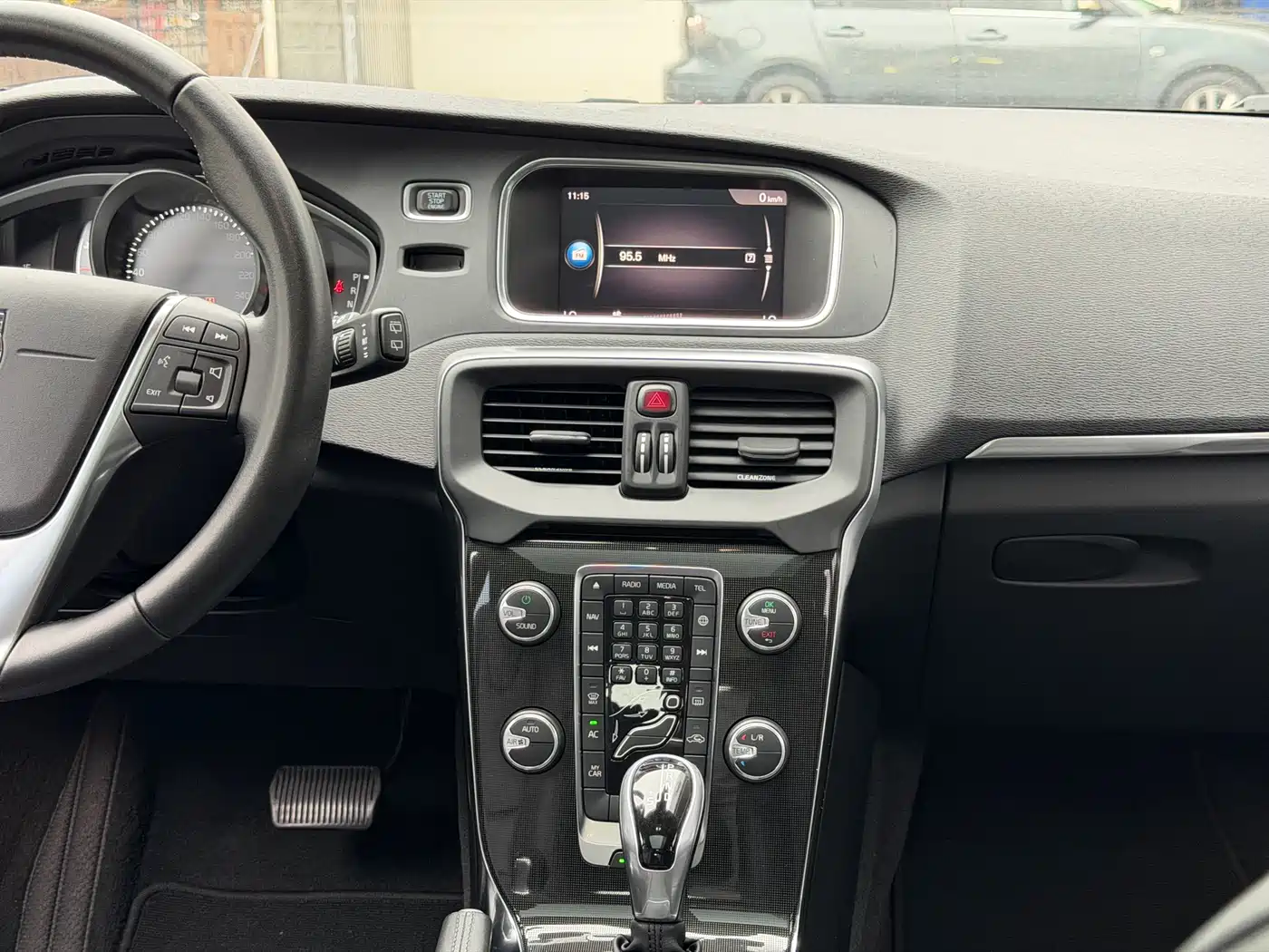 Volvo V40 2017 2017 T3 Inscription