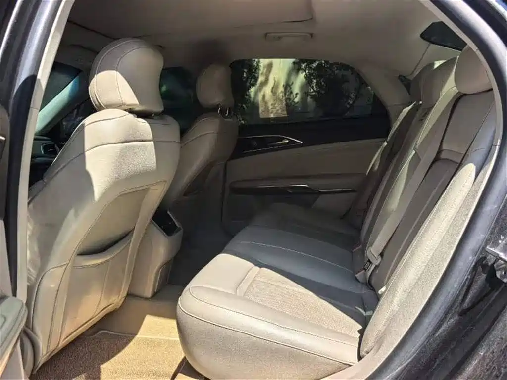 Ford Taurus 2016 EcoBoost 180 Luxury фото 2