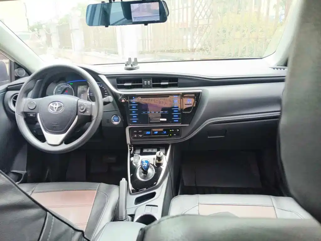 Toyota Corolla Twin Engine E+ 2022 2019 1.8L E-CVT Leading Edition