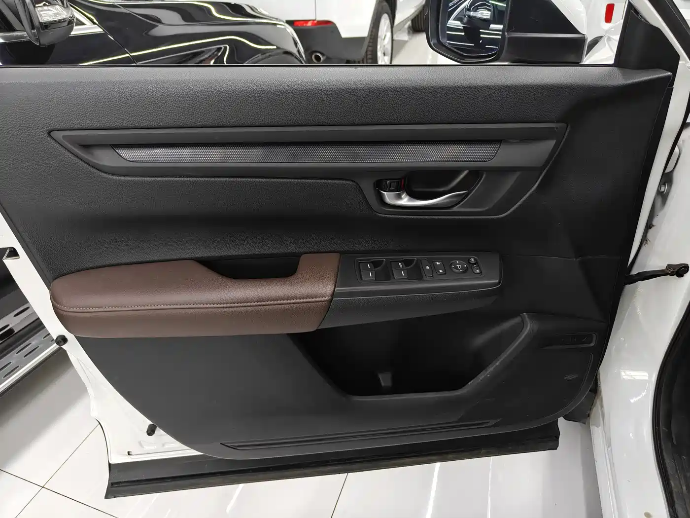 Photo 6 - Honda CR-V