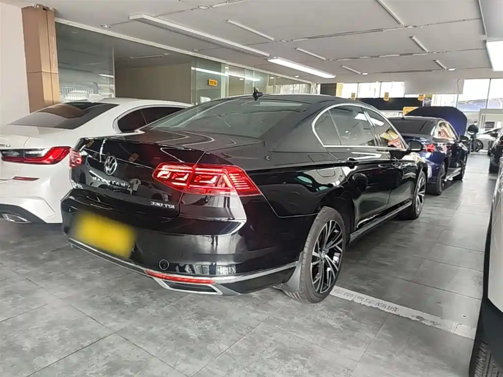 Volkswagen Magotan 2020 330TSI DSG Luxury фото 7