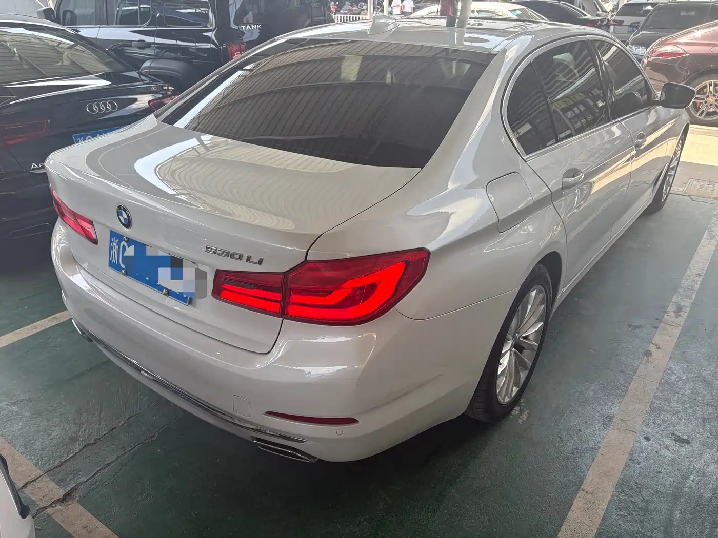 BMW 5 Series 2019 530Li Leading Luxury Package фото 10