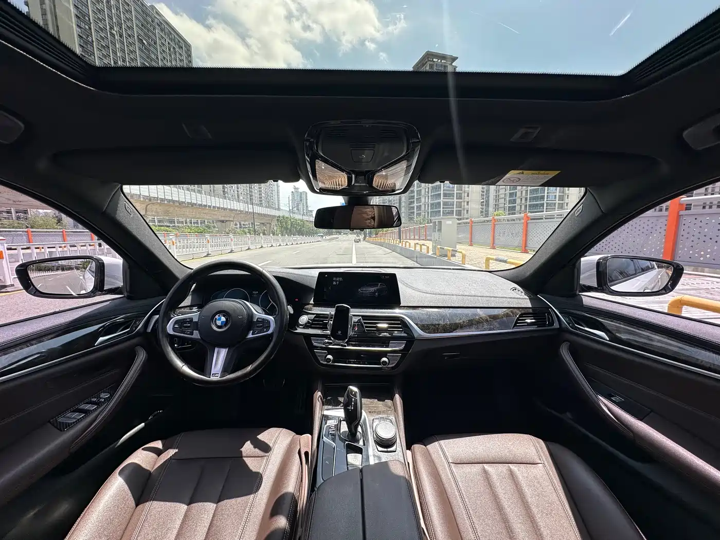 BMW 5 Series 2019 525Li M Sport Package фото 7