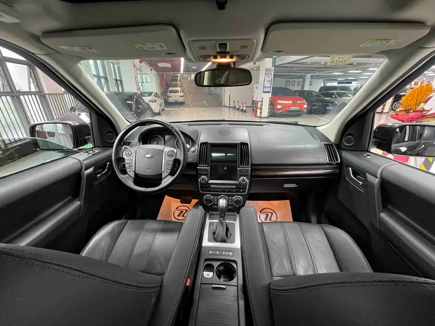 Land Rover Freelander 2 2014 2.2T SD4 SE Diesel Edition фото 11