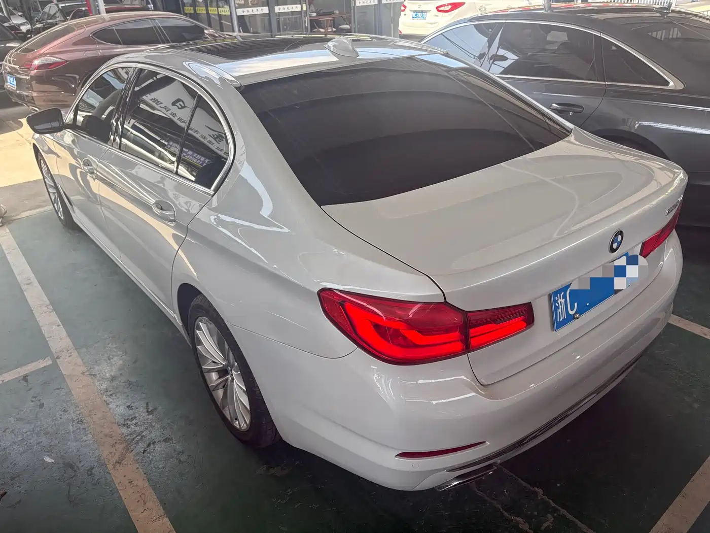 BMW 5 Series 2019 530Li Leading Luxury Package фото 11