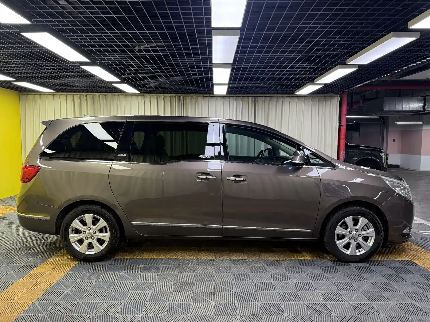 Buick GL8 2014 3.0L XT Luxury Business Flagship фото 13