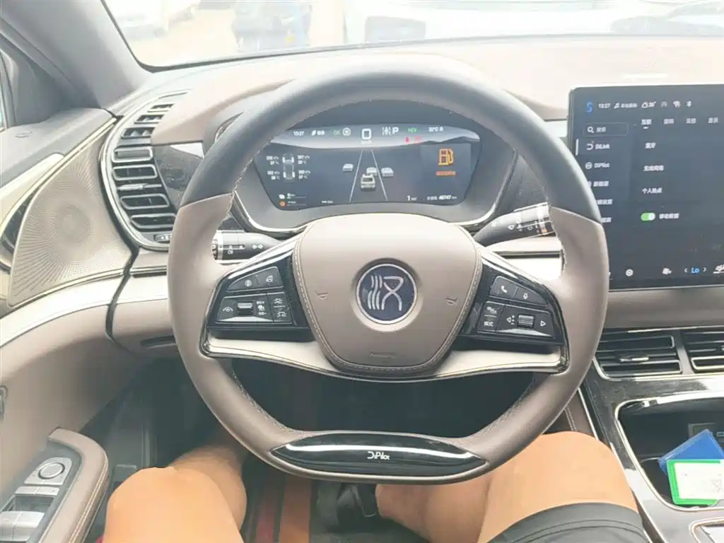 BYD Han 2025 DM-i 125KM Comfort фото 11