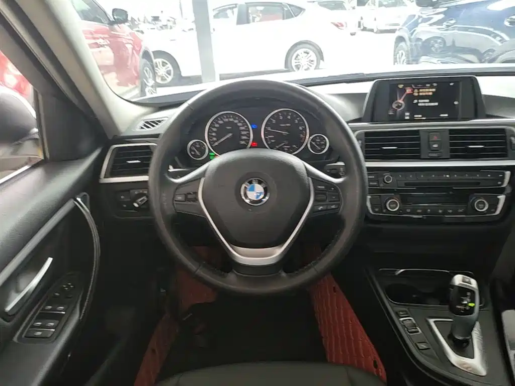 BMW 3 Series 2017 318Li Fashion фото 11