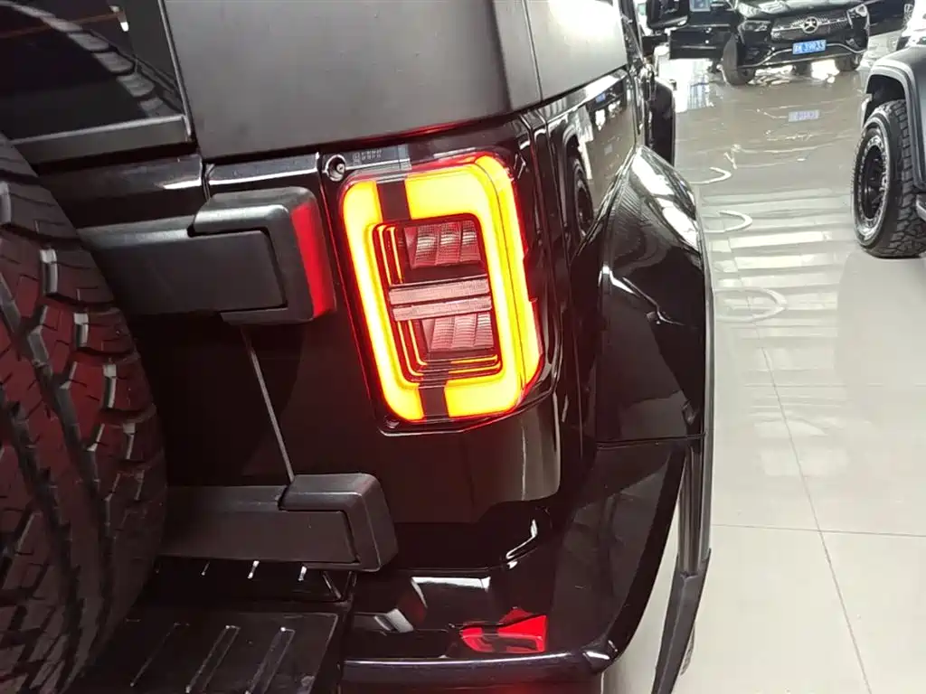 BAIC ORV Beijing Offroad BJ40 2019 PLUS 2.3T Automatic 4WD Flagship Edition China VI фото 8