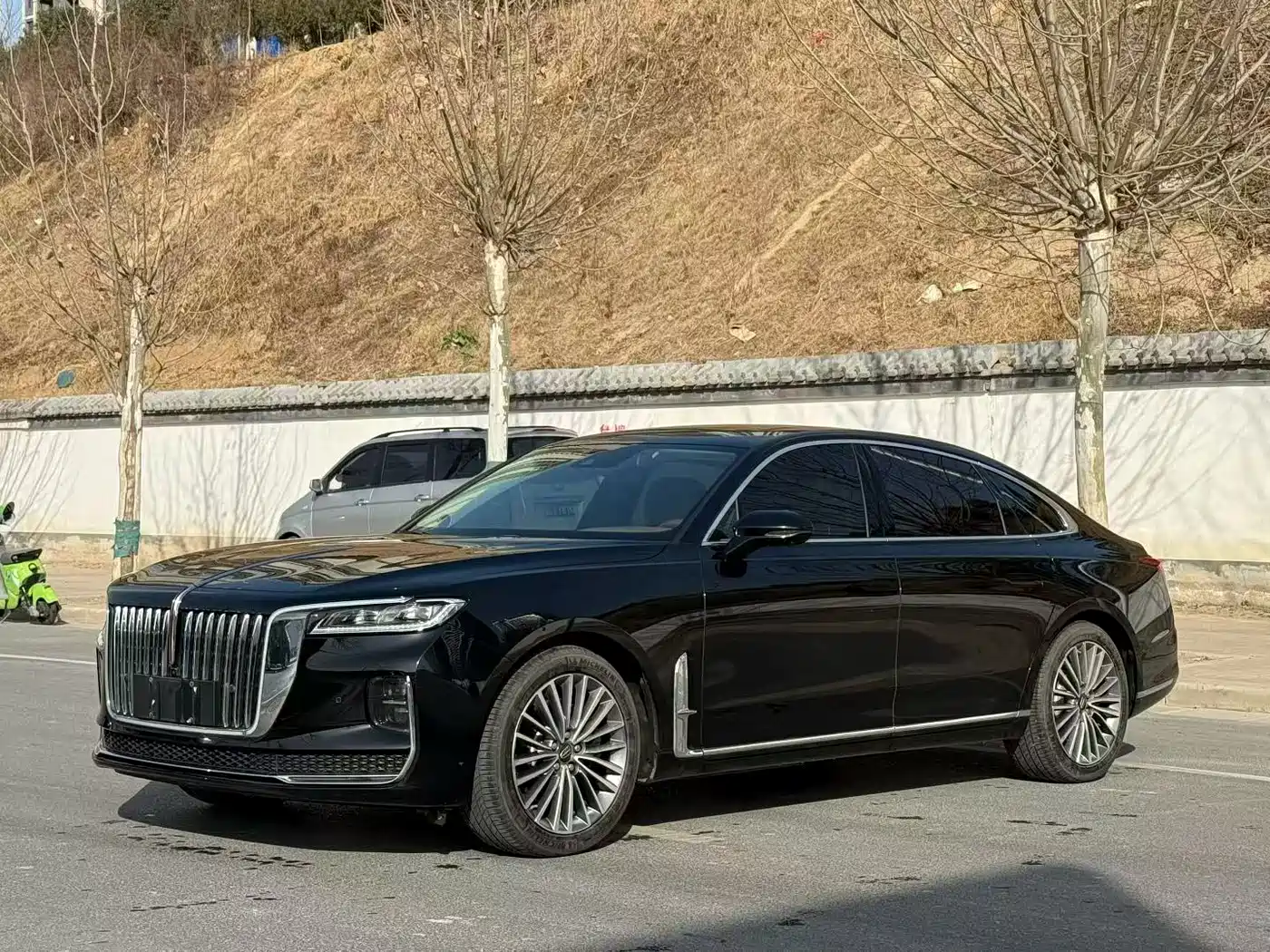 Hongqi H9 2022 2.0T Smart Connect Flag Enjoy Edition