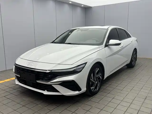 Hyundai Elantra 2023 Model 1.5L CVT LUX Premium Edition