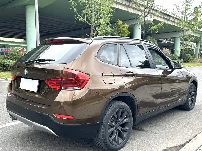 BMW X1 2014 sDrive18i Fashion Edition фото 5
