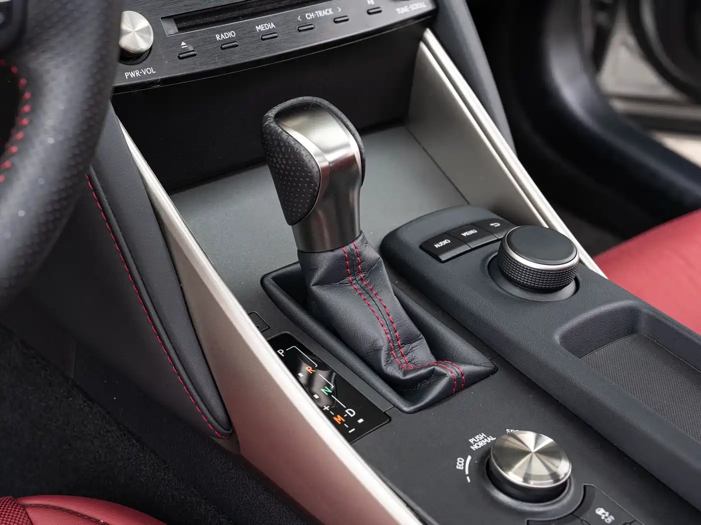 Lexus IS 2017 300 F SPORT фото 15
