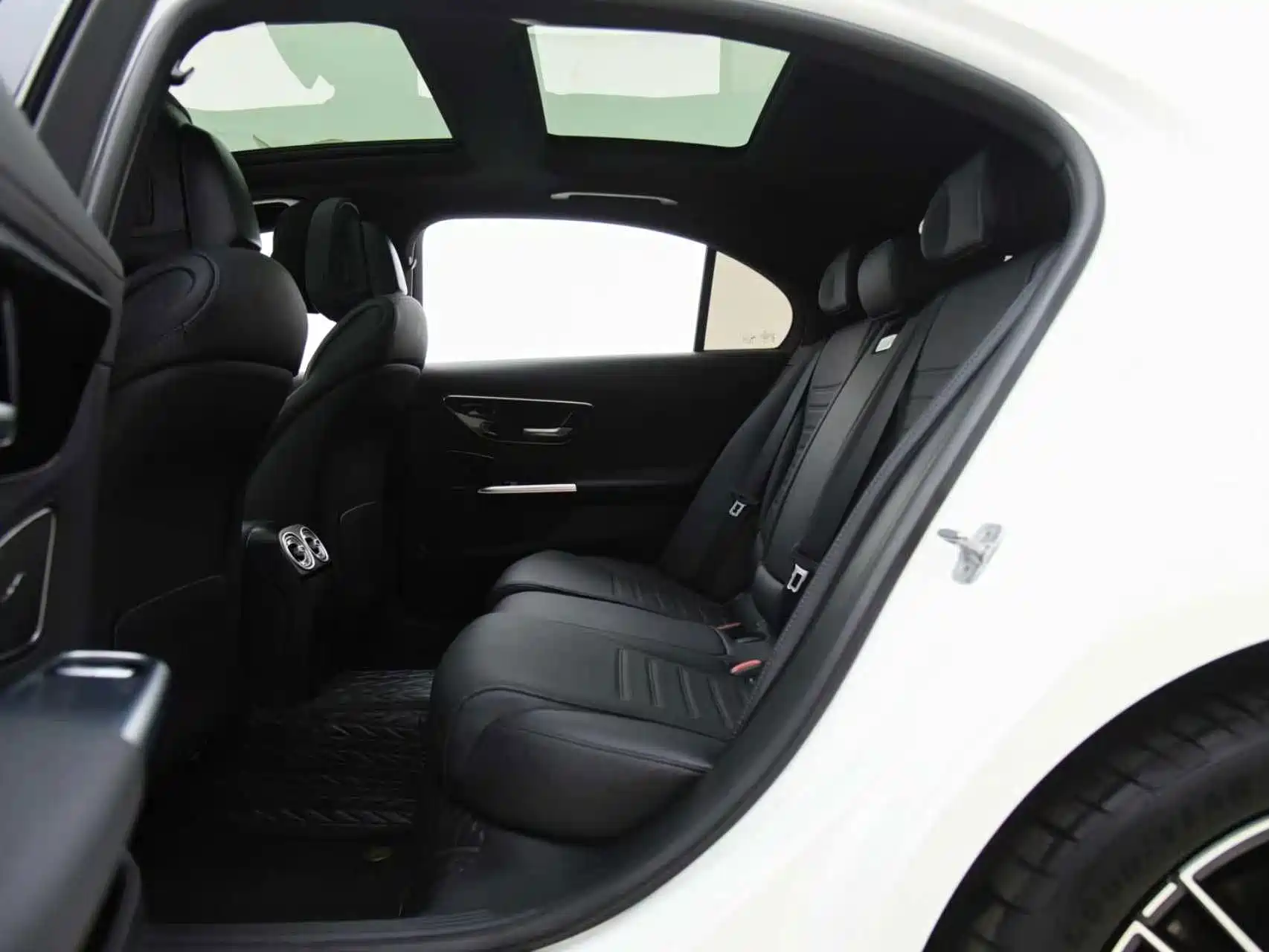 Фото 7 - Mercedes-Benz C-Class
