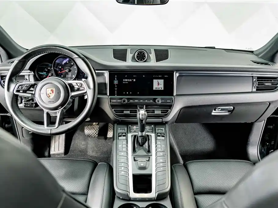 Porsche Macan 2018 Macan 2.0T фото 12