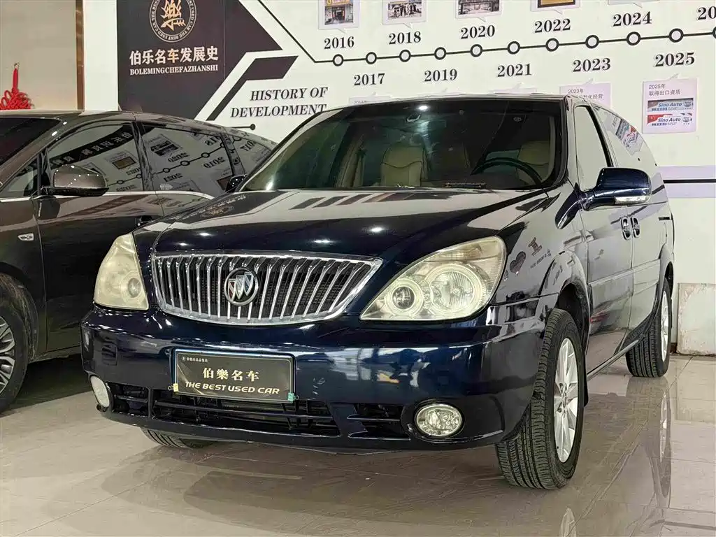 Фото 1 - Buick GL8