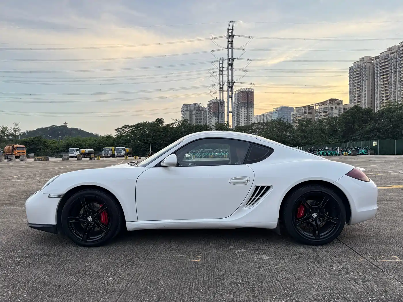 Porsche Cayman 2010 2009 Cayman 2.9L