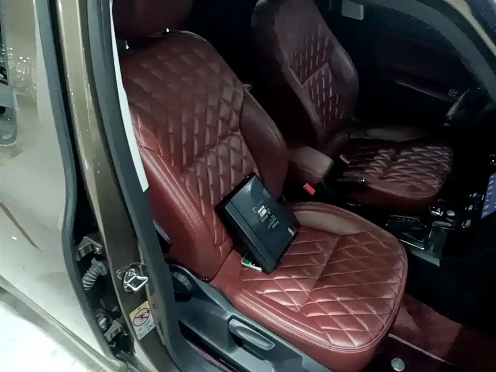 Škoda Yeti 2016 1.4TSI DSG Forward Edition фото 24