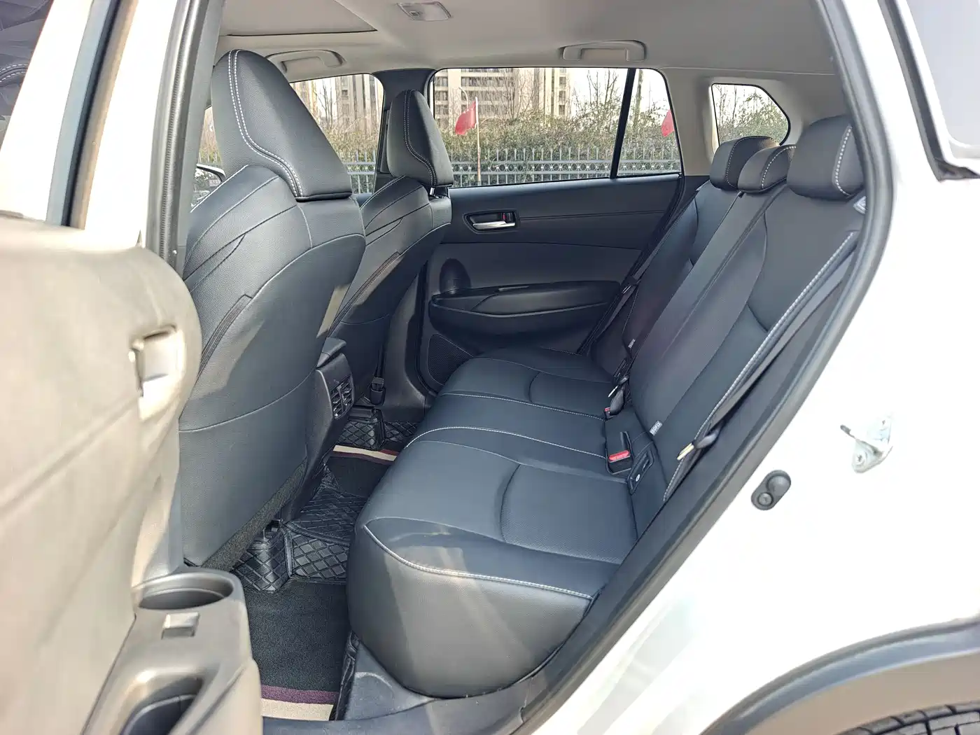 Toyota Frontlander 2024 2.0L CVT Luxury Edition фото 12