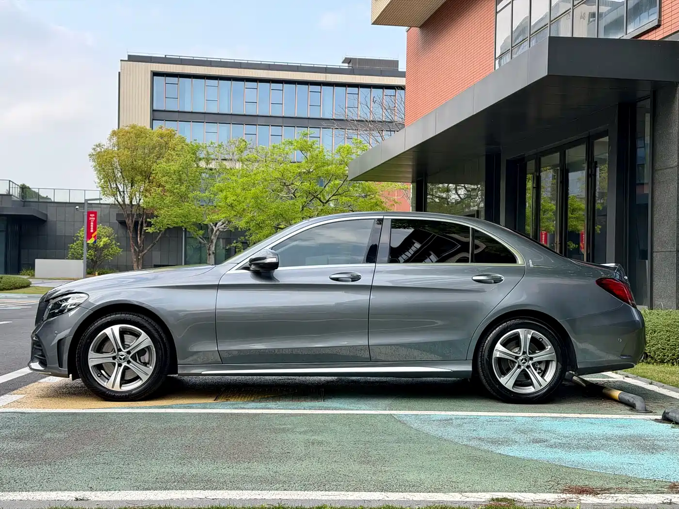 Mercedes-Benz C-Class 2019 C 260 L Sport фото 4