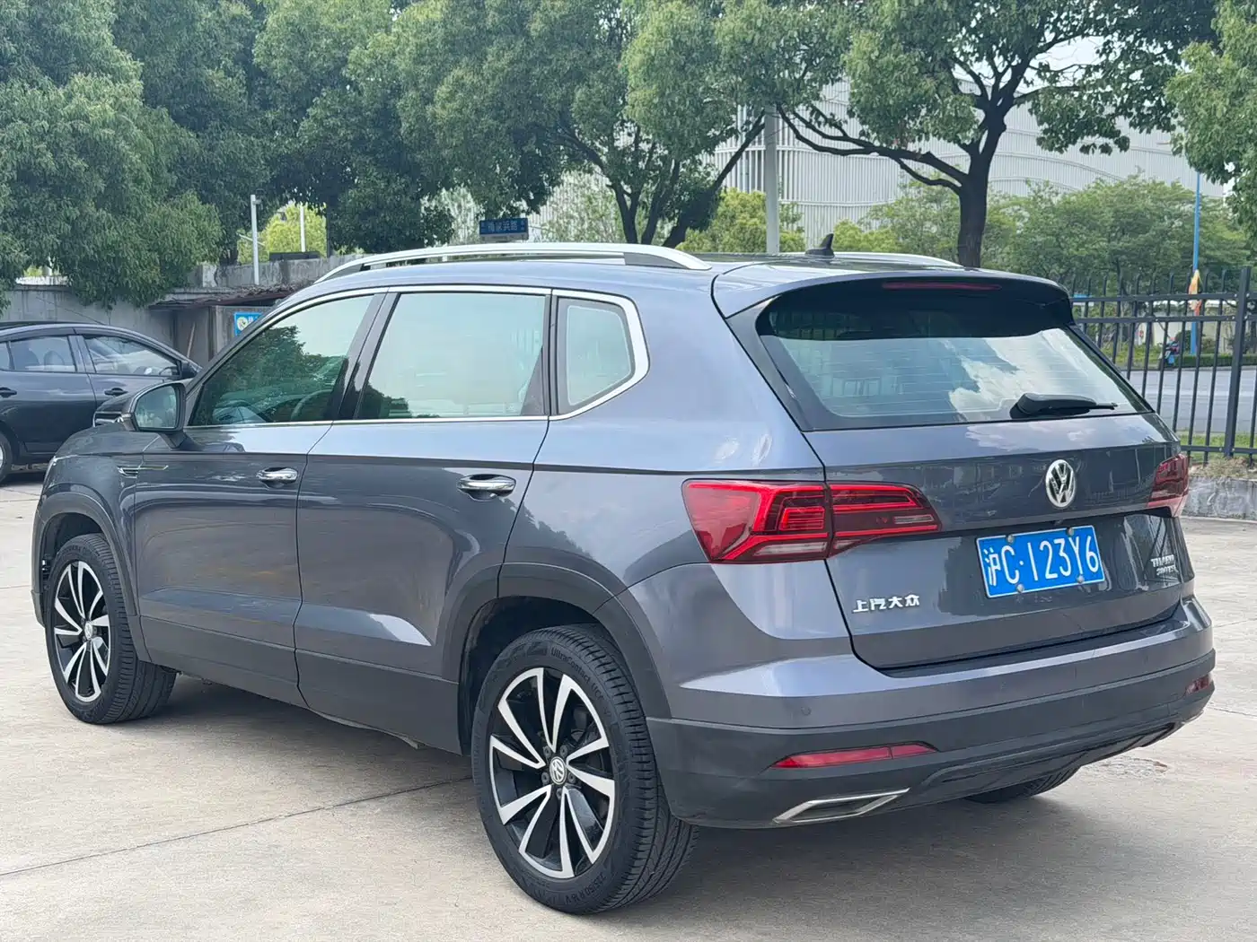Volkswagen Tharu 2020 280TSI 2WD Luxury Edition China V фото 4