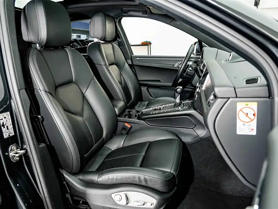 Porsche Macan 2018 Macan 2.0T фото 19
