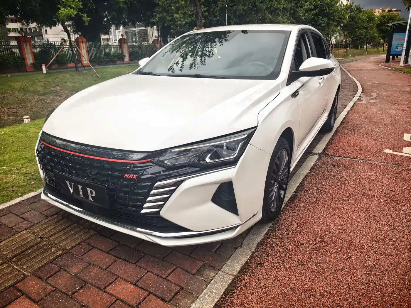 Dongfeng Aeolus Yixuan MAX 2022 2021 1.5T Super Dad Edition
