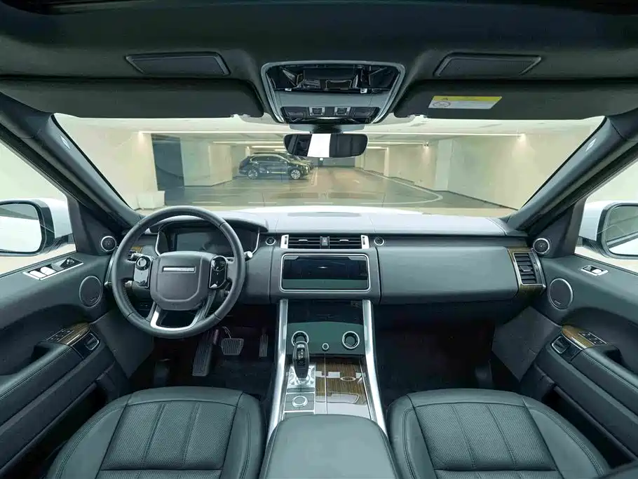 Фото 18 - Land Rover Range Rover Sport PHEV