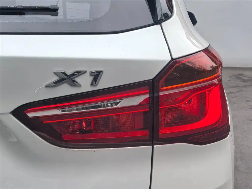 BMW X1 2016 sDrive18Li Fashion Model фото 17