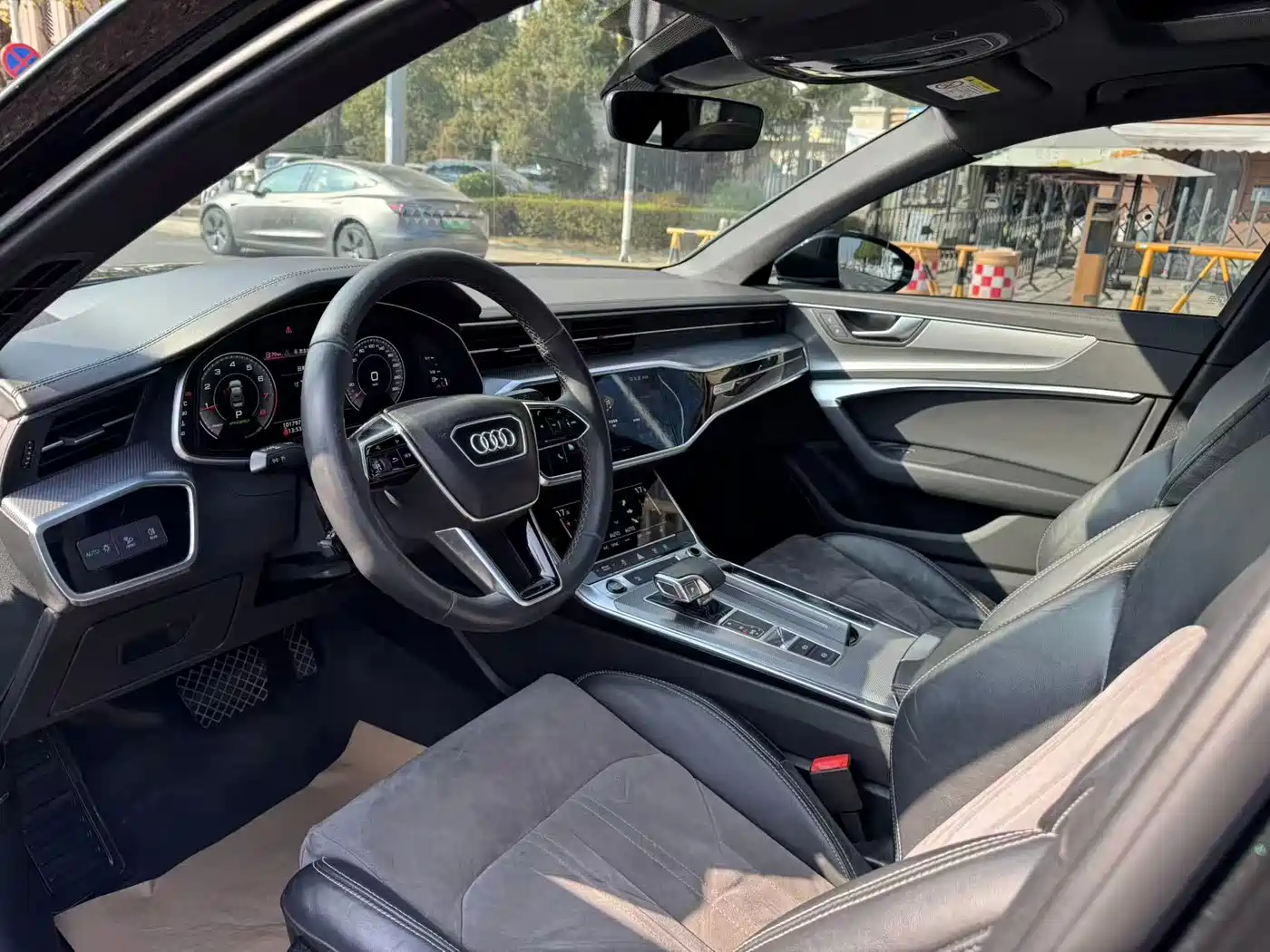 Audi A6L 2022 40 TFSI Luxury Dynamic фото 9