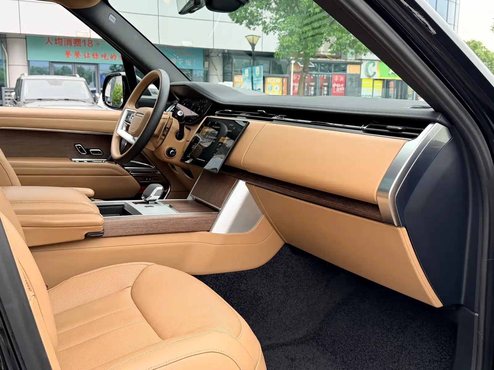 Фото 9 - Land Rover Range Rover