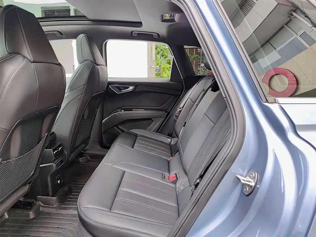 Audi Q4 e-tron 2025 2024 40 e-tron Creation Edition