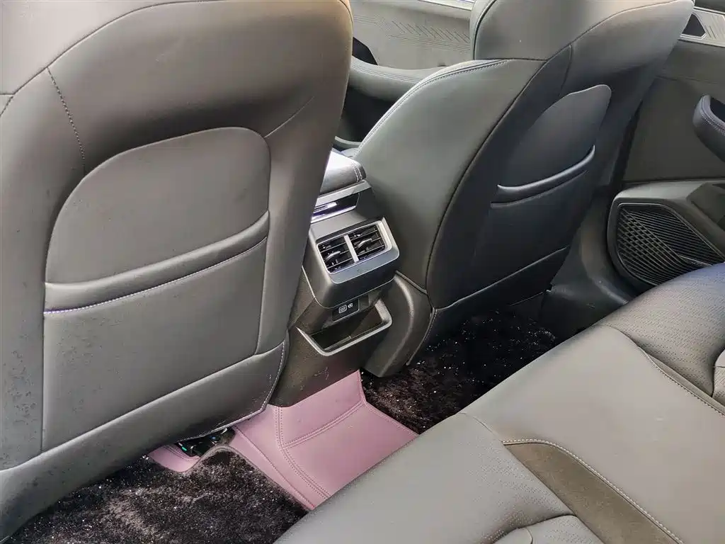 Фото 9 - Geely Preface