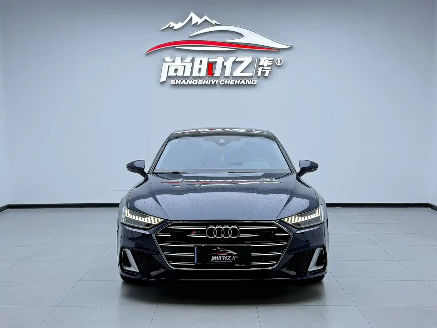 Audi A7L 2024 45TFSI S-line Dream Edition Crystal Package фото 2