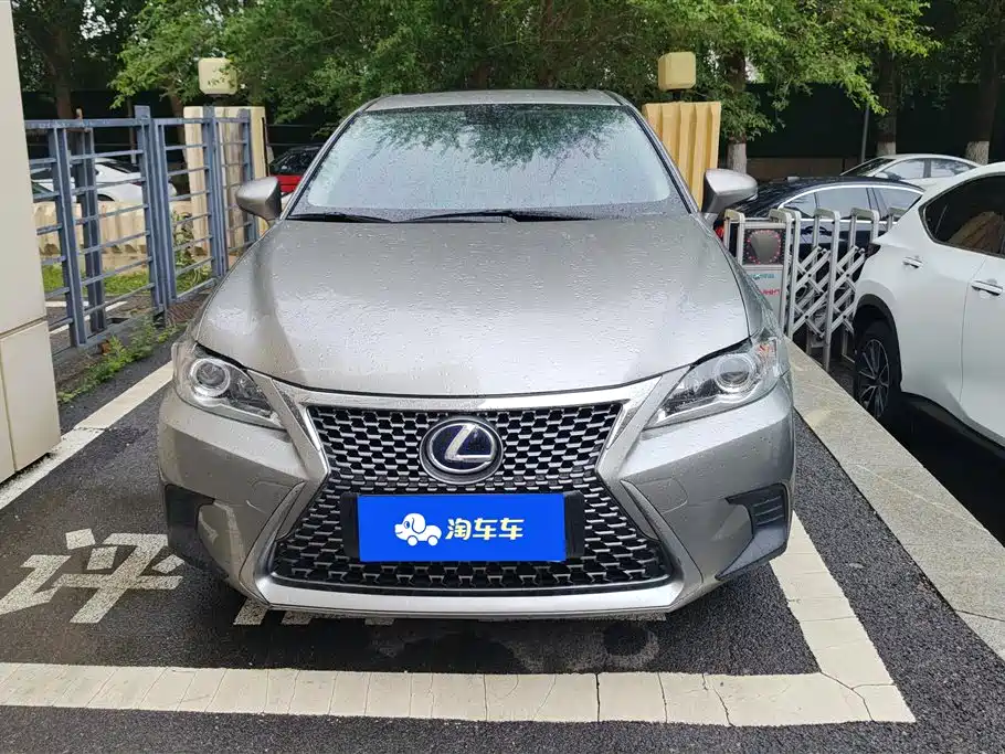 Lexus CT 2017 CT200h Comfort (Single Color, China V) фото 2