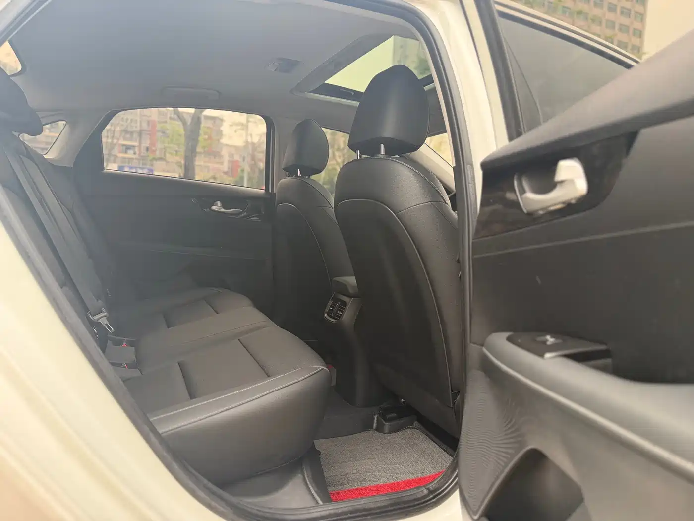 Kia K3 2021 Facelift 1.5L CVT Fashion Edition фото 10