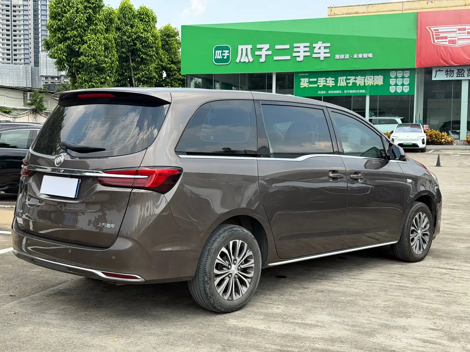 Фото 22 - Buick GL8
