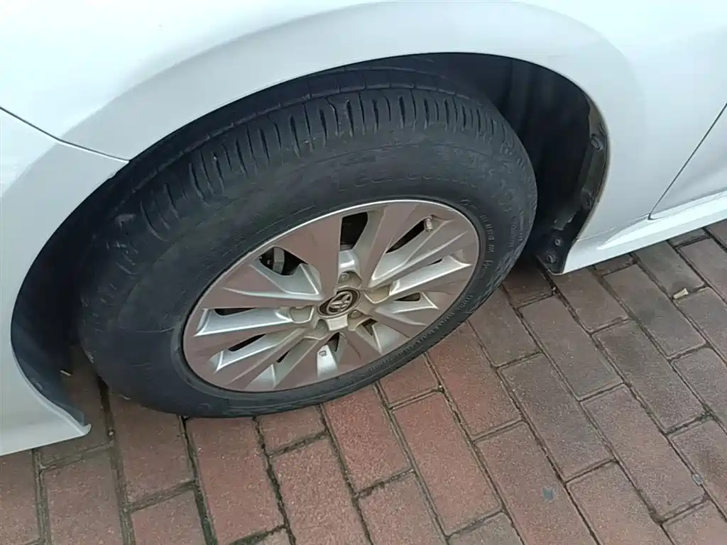 Toyota Corolla 2019 1.2T S-CVT GL Pioneer Edition фото 23