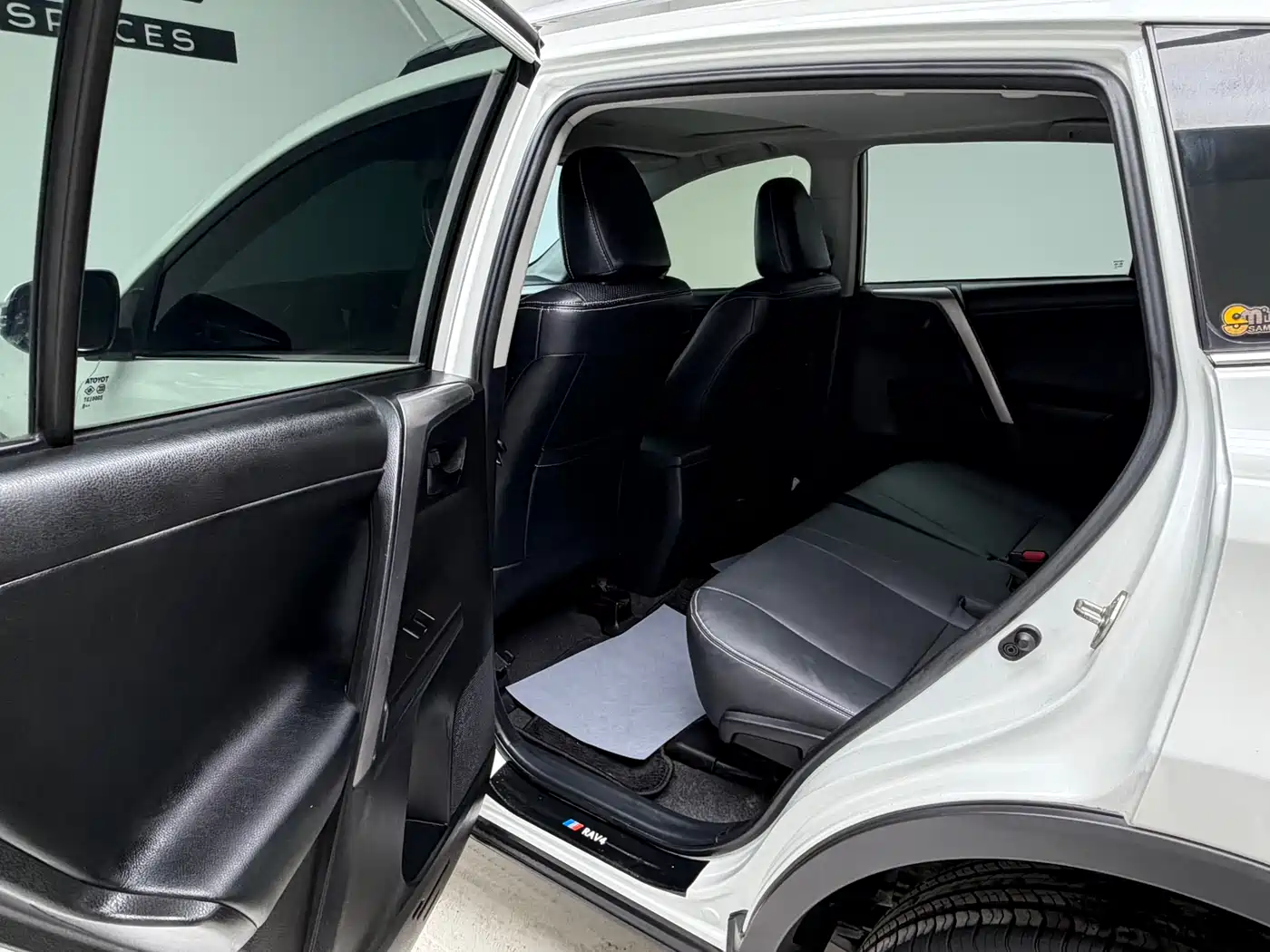 Toyota RAV4 Rongfang 2016 2.0L CVT 2WD Trend (China V) фото 16