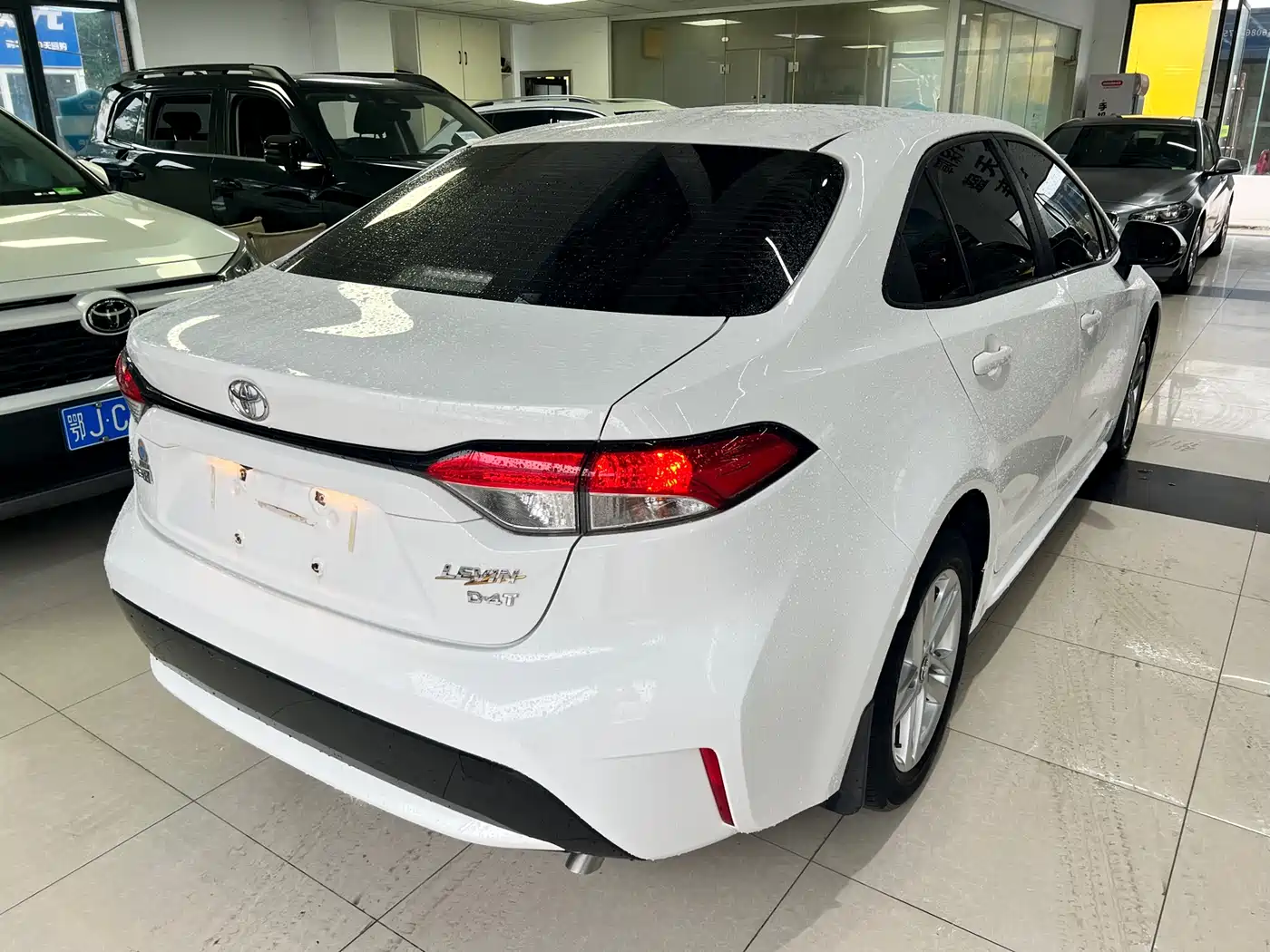 Toyota Levin 2022 185T CVT Luxury Edition фото 11