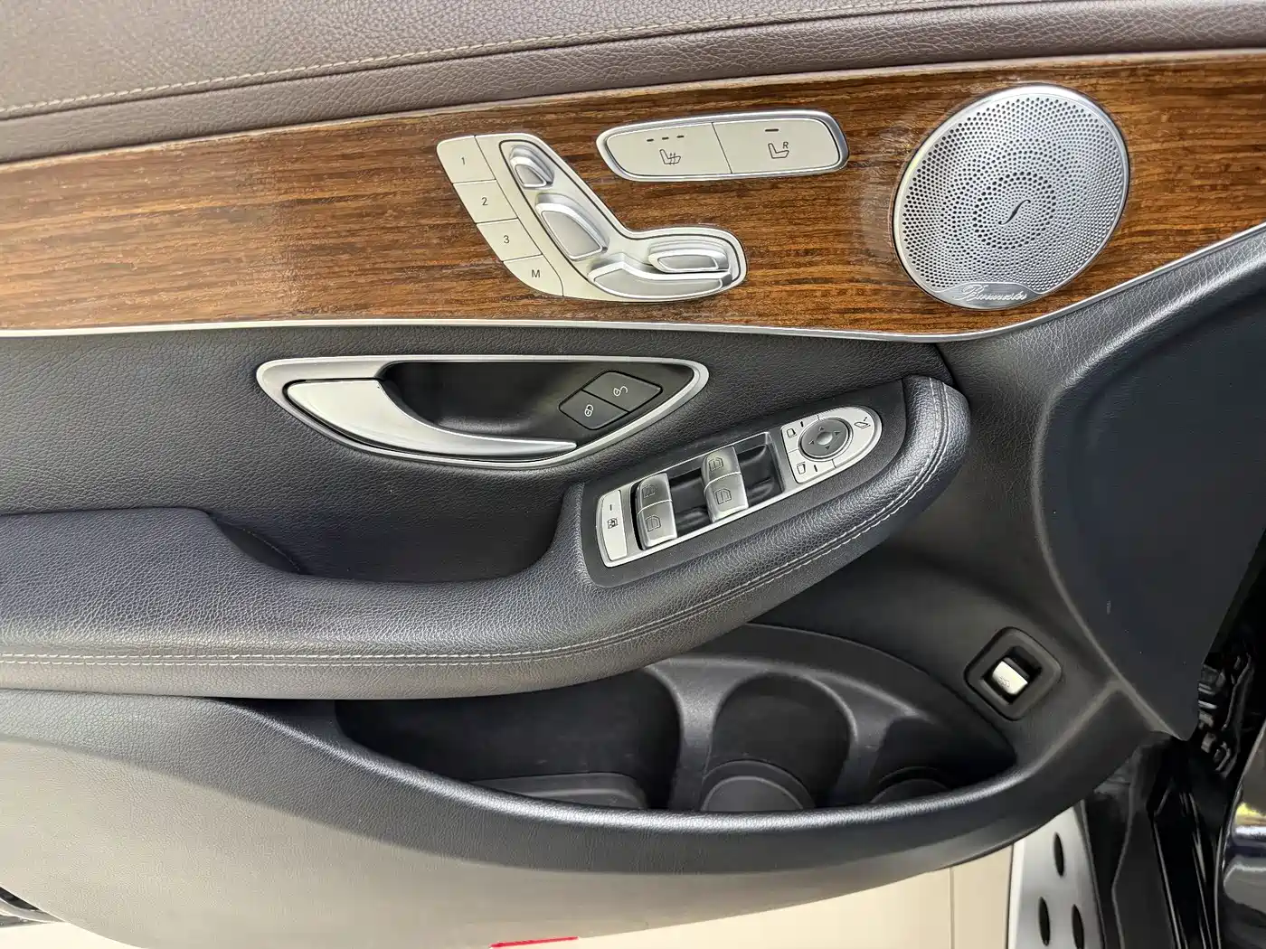 Mercedes-Benz GLC 2020 Facelift GLC 300 L 4MATIC Dynamic фото 11