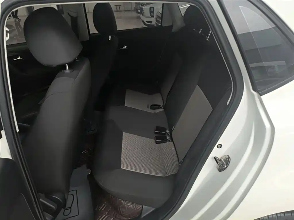 Volkswagen Polo 2018 1.5L Auto Safe Drive фото 17