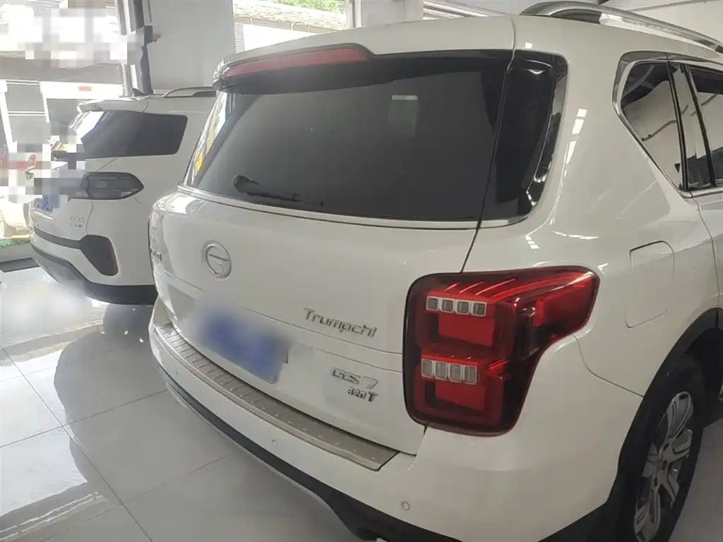 GAC Trumpchi Trumpchi GS7 2017 320T 2WD Luxury Smart Connect фото 6