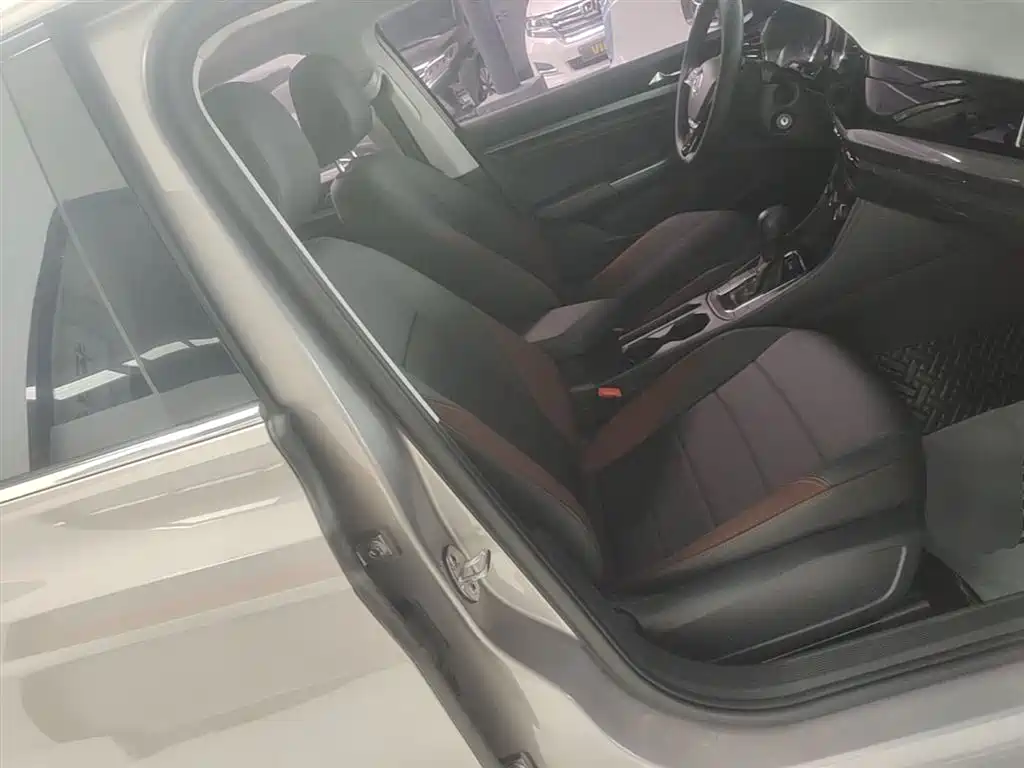 Volkswagen Bora 2019 1.5L Automatic Comfort Type фото 25