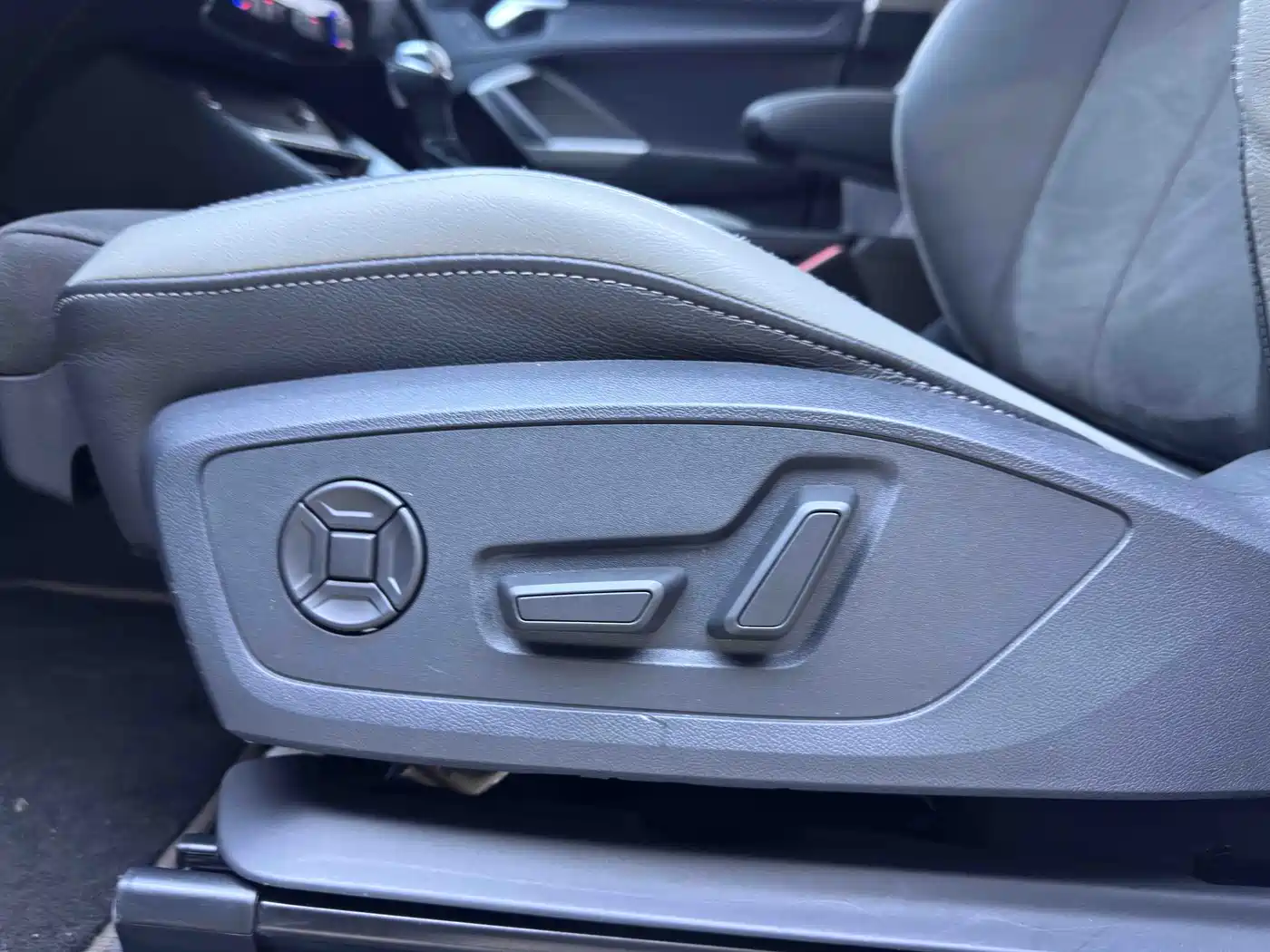 Audi Q3 2023 35 TFSI Fashion Dynamic (1.4T) фото 16