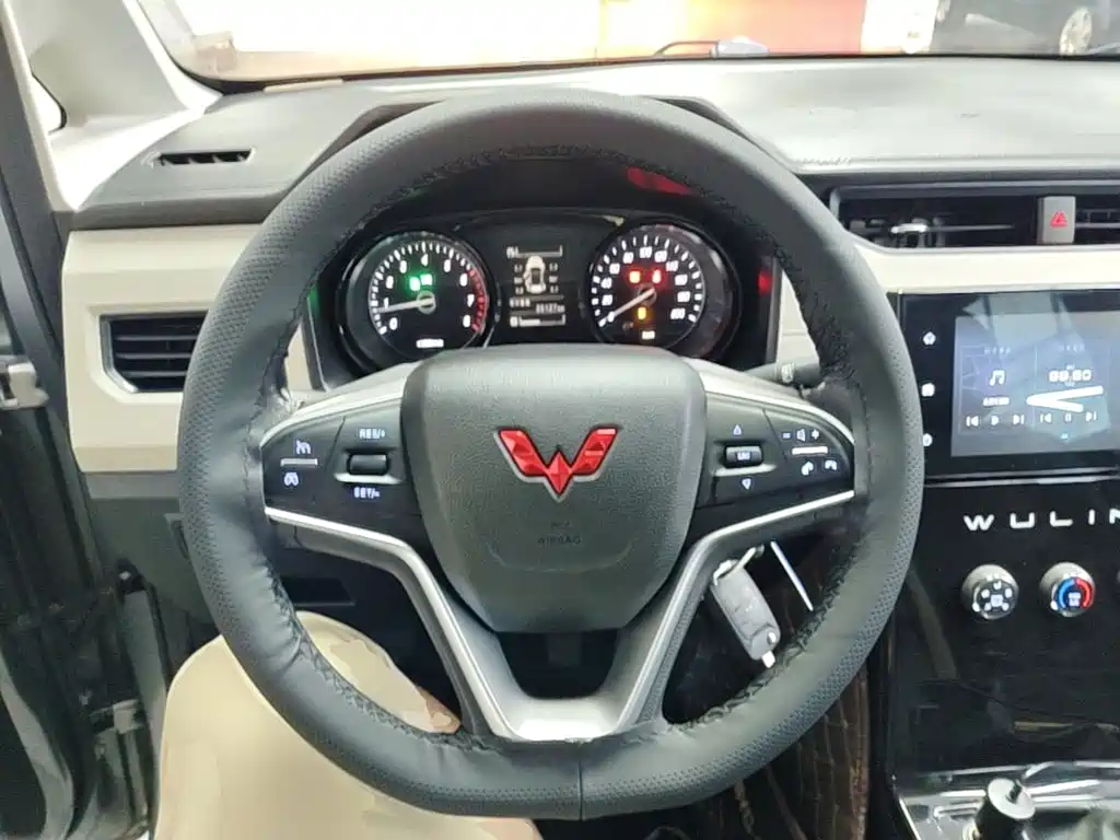 Фото 11 - Wuling Motors Wuling Journey