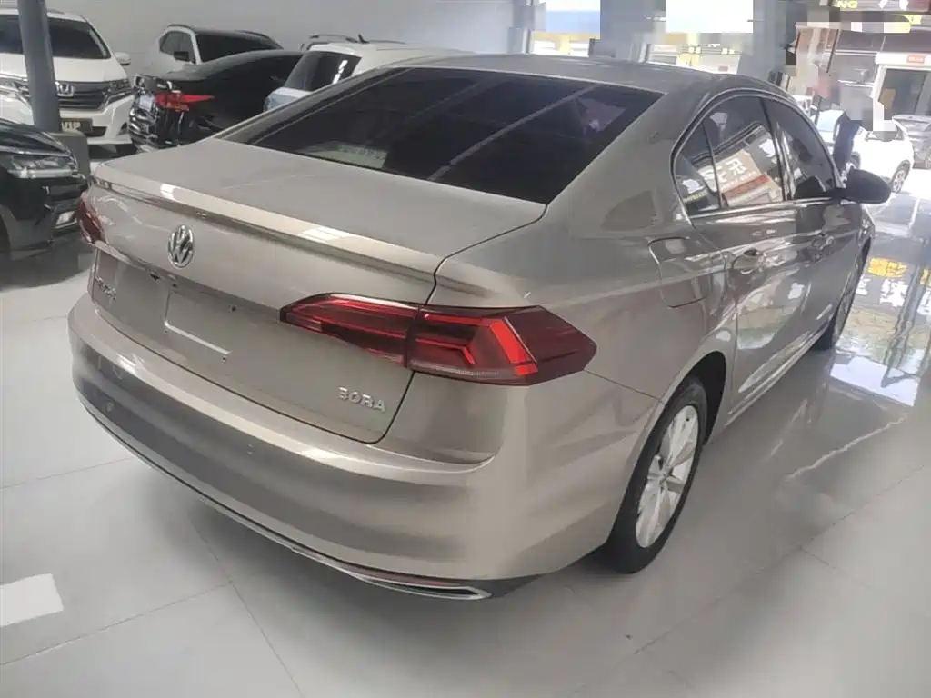 Volkswagen Bora 2019 1.5L Automatic Comfort Type фото 7
