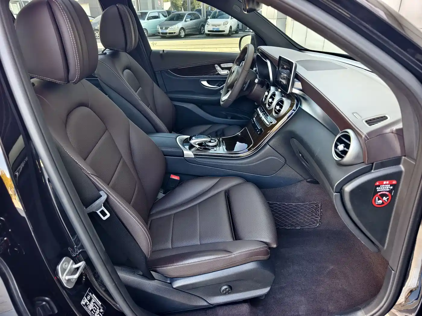 Mercedes-Benz GLC 2018 GLC 260 4MATIC Luxury фото 11