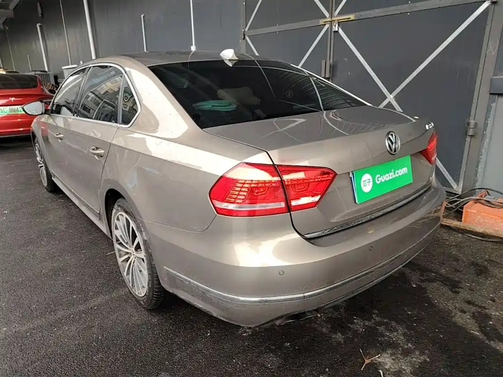Volkswagen Passat 2015 1.8TSI DSG Prestige Edition фото 5