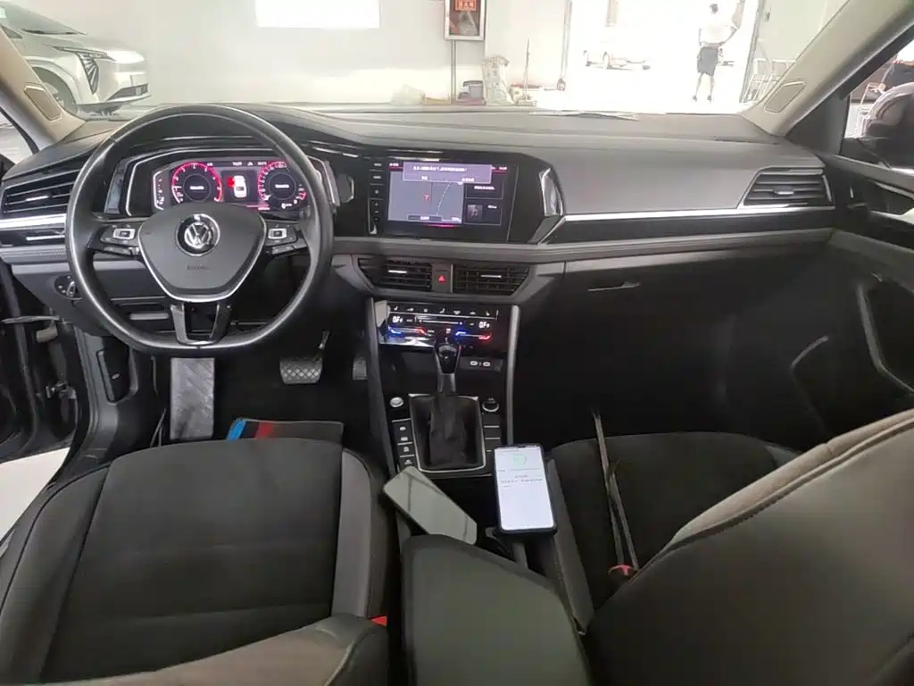 Photo 10 - Volkswagen Sagitar